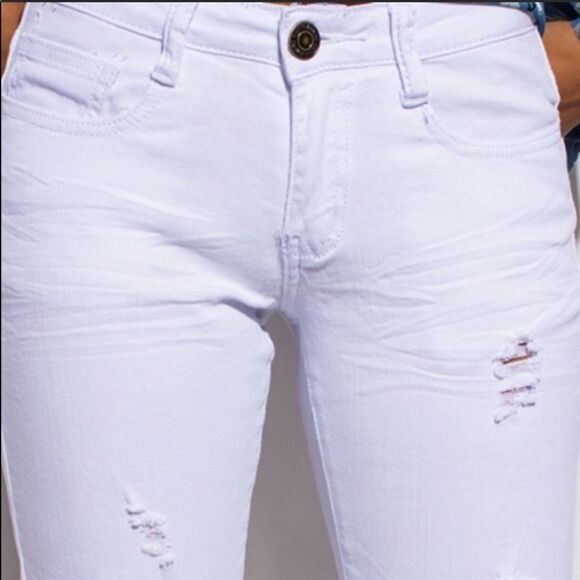 ‎Distressed Cropped Jeans - Picture 6 of 16